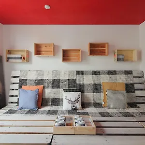 https://music-uni-street-backpackers-hostel.hotels-osaka.net