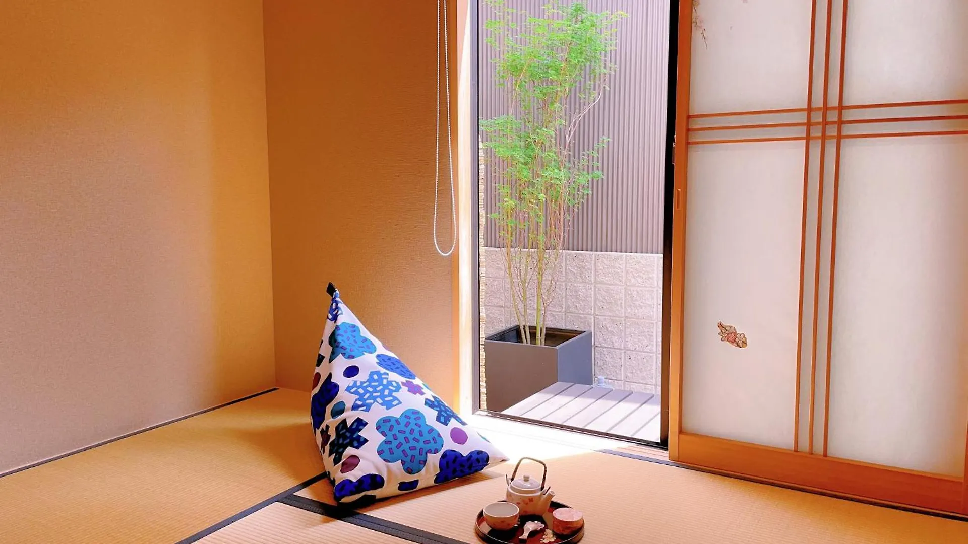 Guest house Suikakan Heianjingumae 酔花間 Kyoto